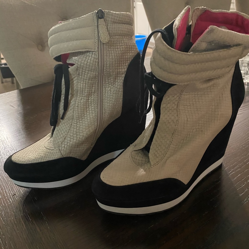 BOUTIQUE 9 WEDGES